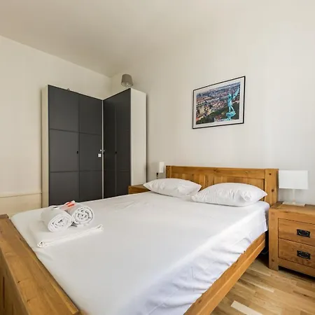 アパート Guestready - T2 - 10min Part Dieu - Spacious Apt リヨン